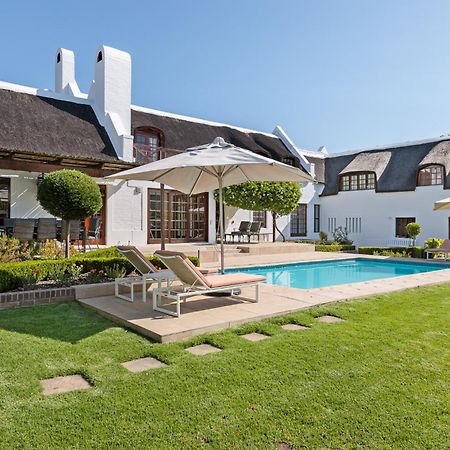 Die Rietdak - Reetdachhaus Mit Vier Schlafzimmern Cape Town Bagian luar foto