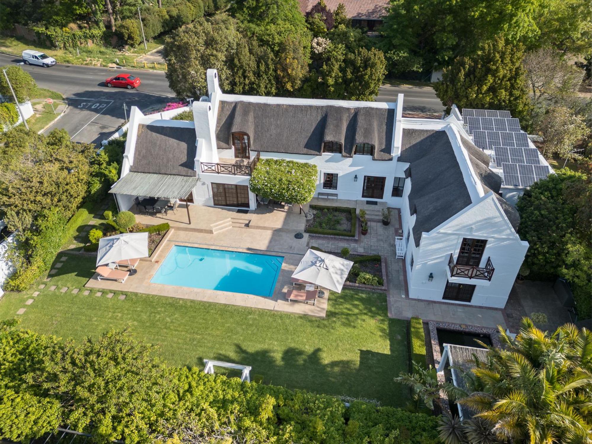 Die Rietdak - Reetdachhaus Mit Vier Schlafzimmern Cape Town Bagian luar foto
