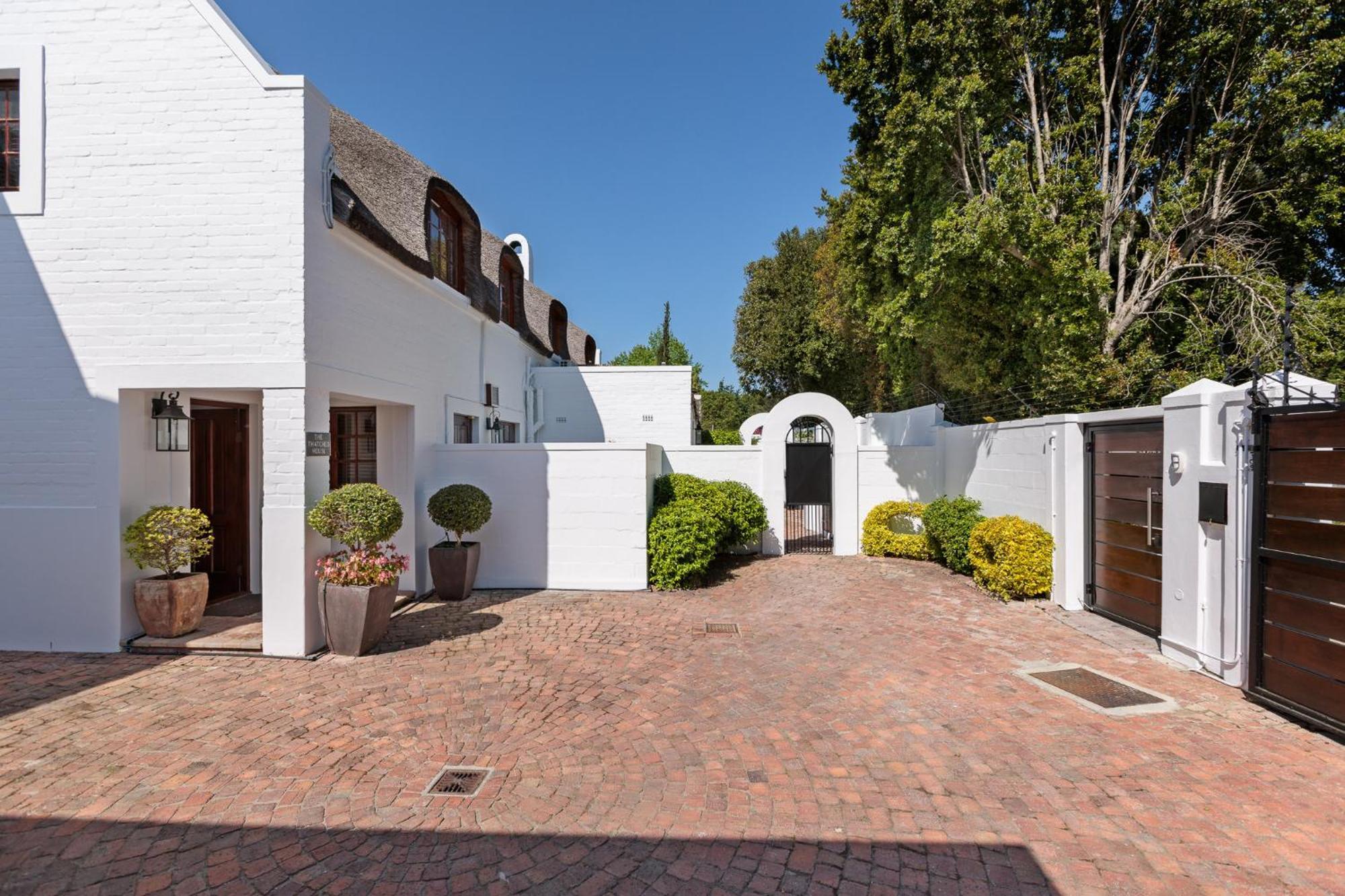 Die Rietdak - Reetdachhaus Mit Vier Schlafzimmern Cape Town Bagian luar foto