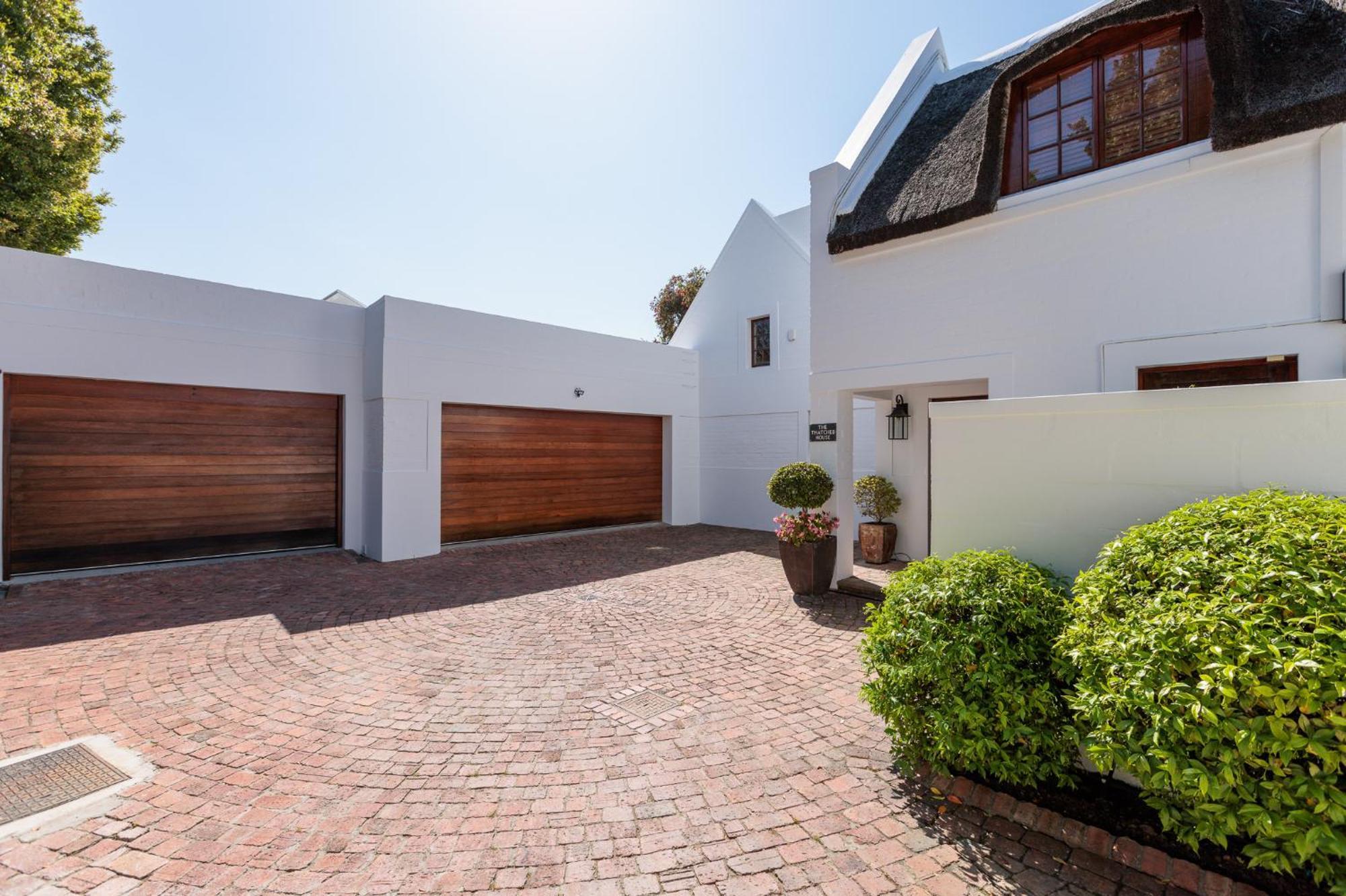 Die Rietdak - Reetdachhaus Mit Vier Schlafzimmern Cape Town Bagian luar foto