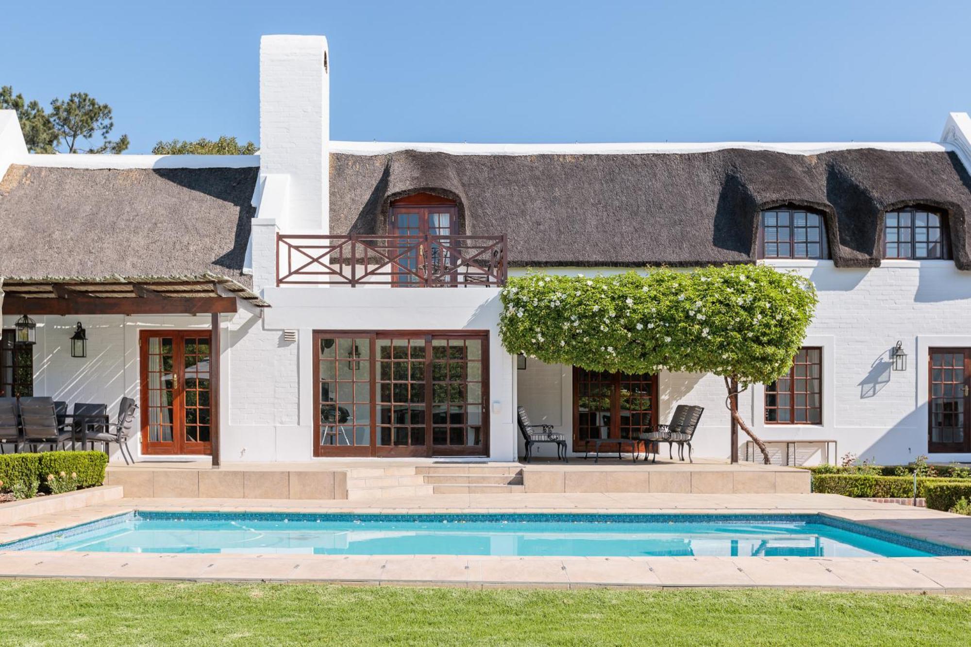 Die Rietdak - Reetdachhaus Mit Vier Schlafzimmern Cape Town Bagian luar foto