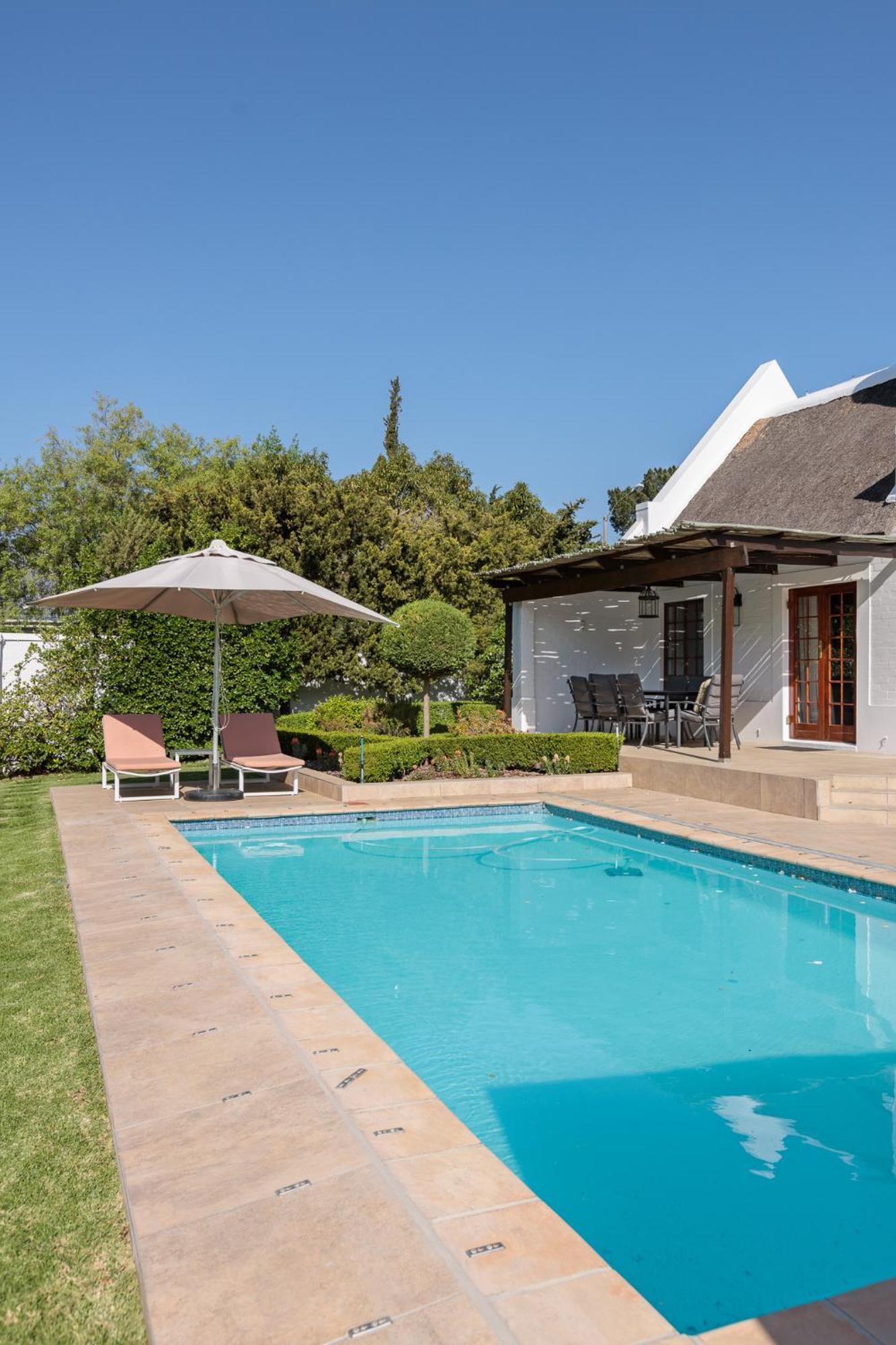 Die Rietdak - Reetdachhaus Mit Vier Schlafzimmern Cape Town Bagian luar foto