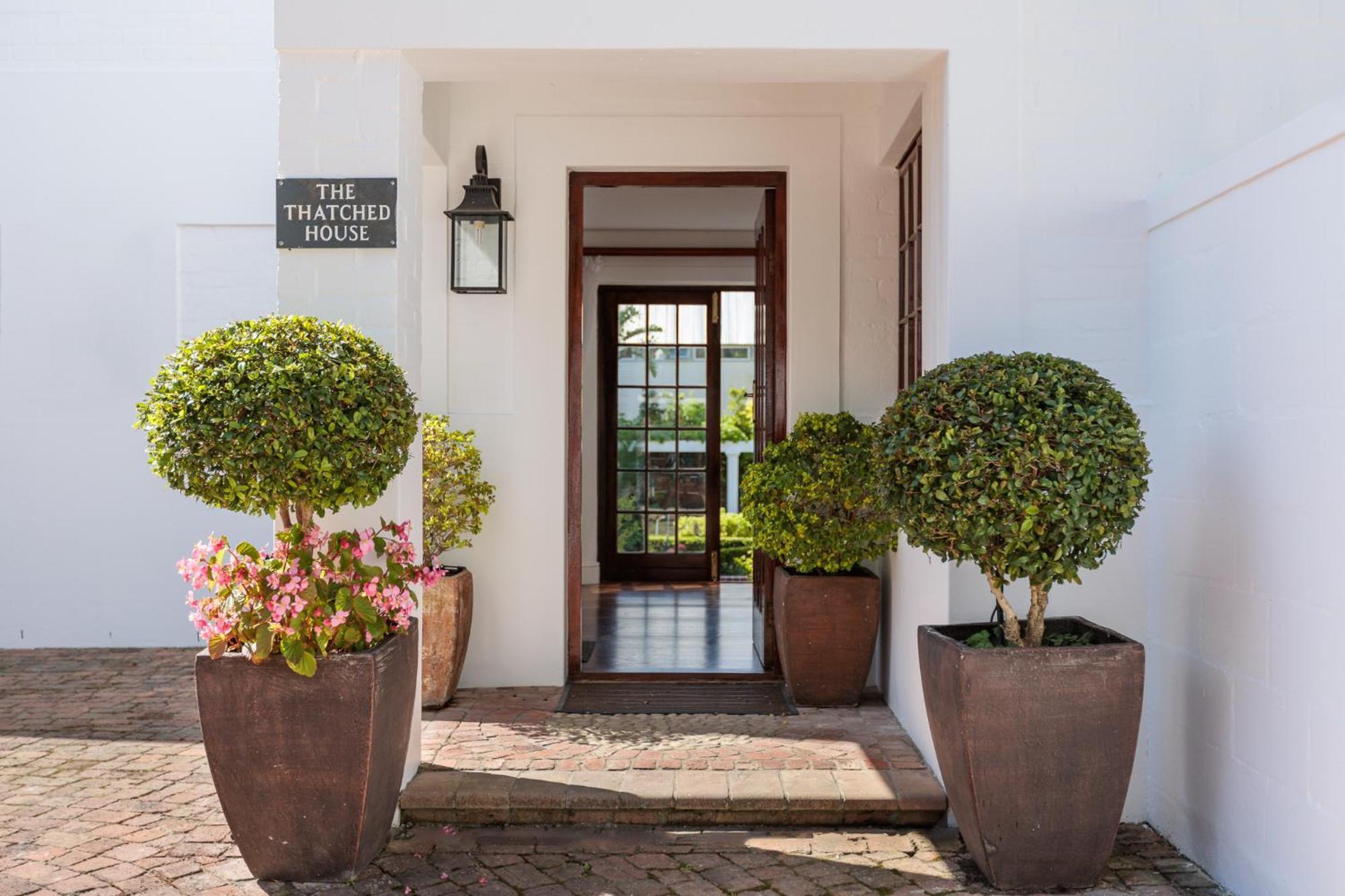 Die Rietdak - Reetdachhaus Mit Vier Schlafzimmern Cape Town Bagian luar foto