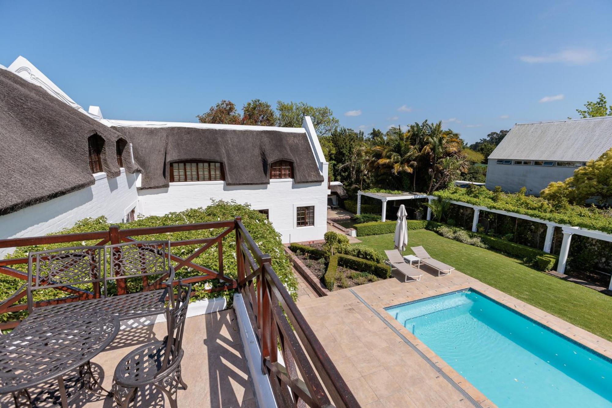 Die Rietdak - Reetdachhaus Mit Vier Schlafzimmern Cape Town Bagian luar foto