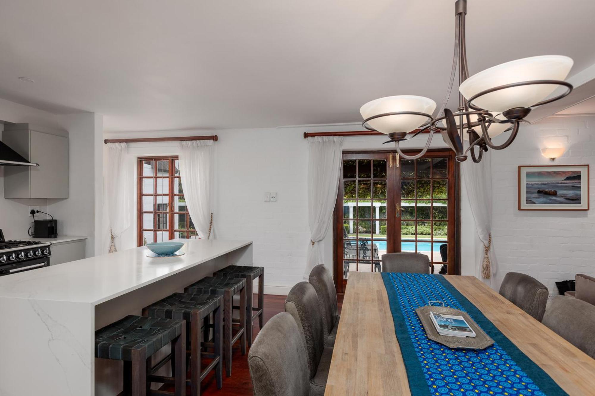 Die Rietdak - Reetdachhaus Mit Vier Schlafzimmern Cape Town Bagian luar foto